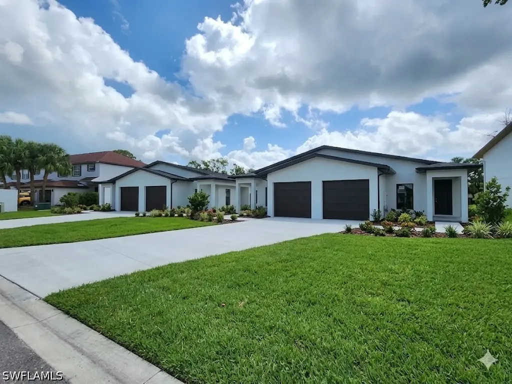 26571 Robin Way Bonita Springs FL 34135