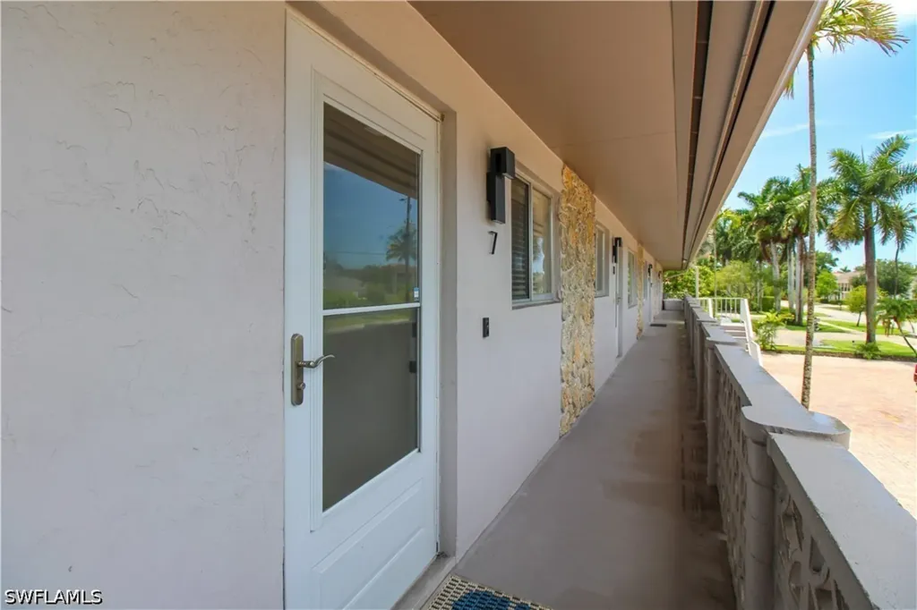 1686 Blue Point Avenue Naples FL 34102