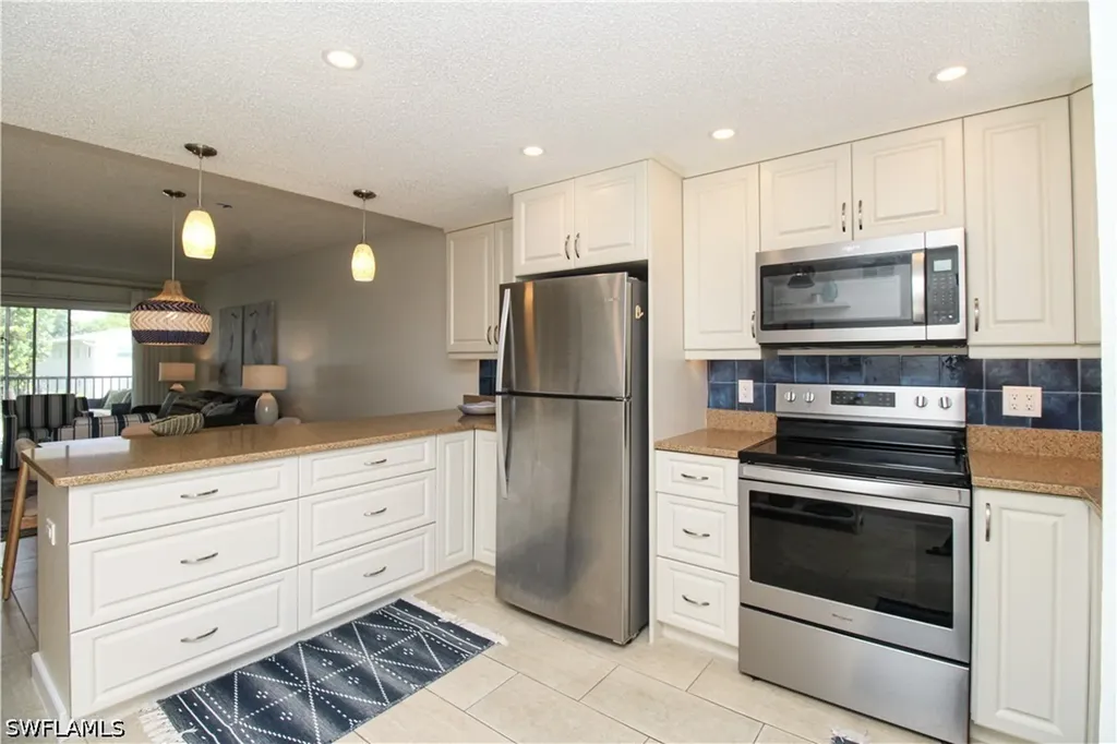 1686 Blue Point Avenue Naples FL 34102