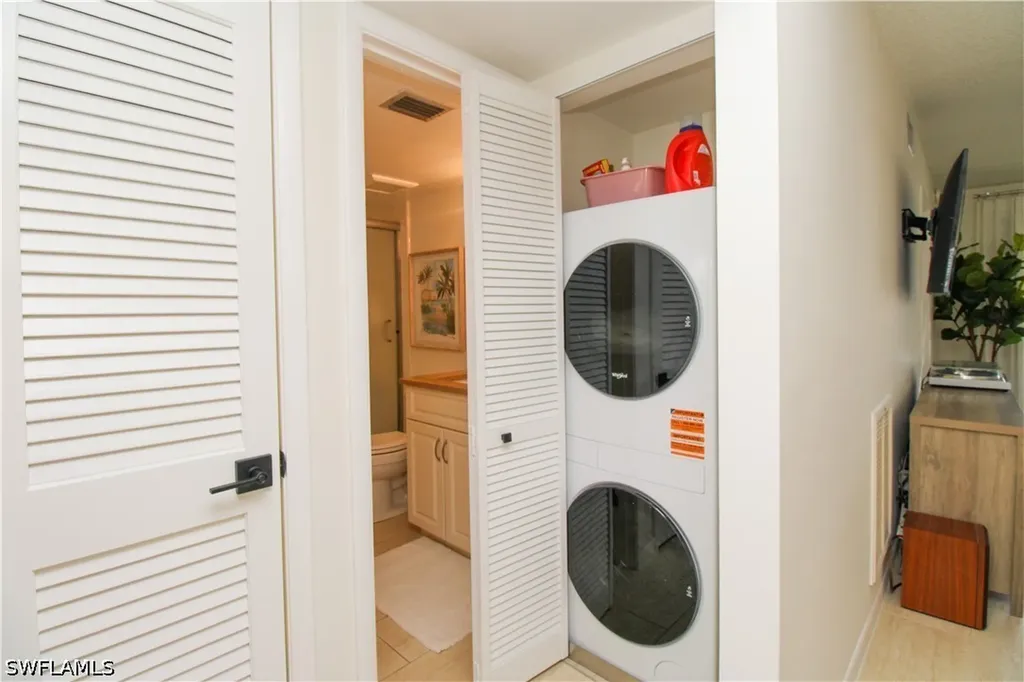 1686 Blue Point Avenue Naples FL 34102