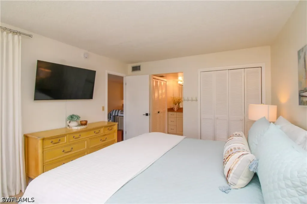 1686 Blue Point Avenue Naples FL 34102