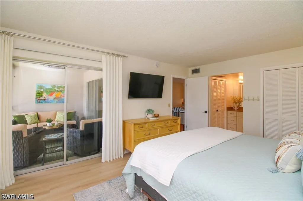 1686 Blue Point Avenue Naples FL 34102