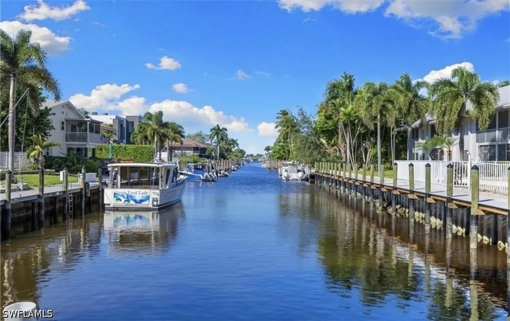 1686 Blue Point Avenue Naples FL 34102