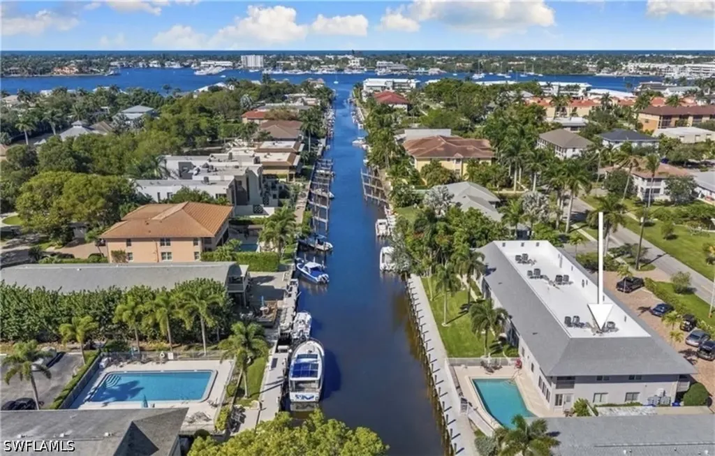 1686 Blue Point Avenue Naples FL 34102