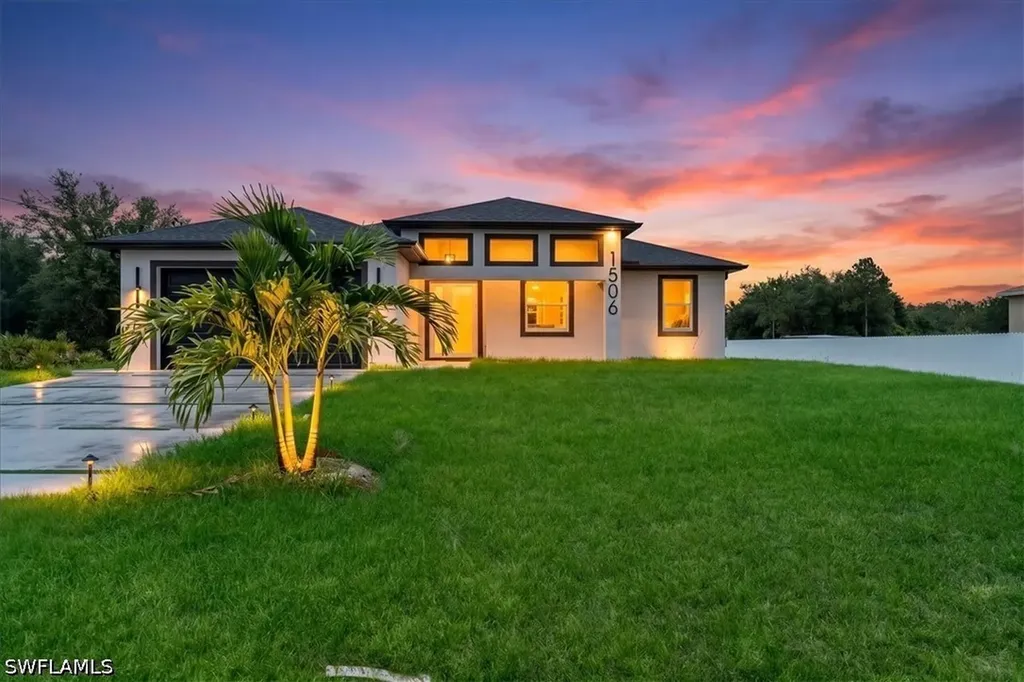 1506 Richmond Avenue N Lehigh Acres FL 33972