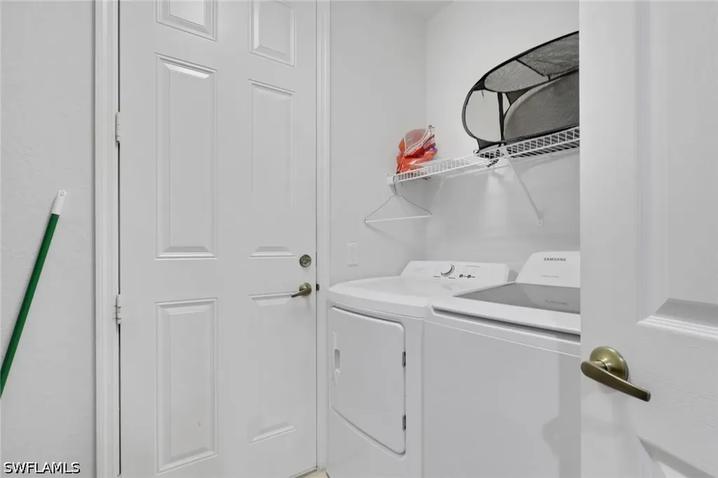 1335 Mariposa Circle Naples FL 34105