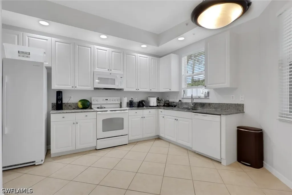 1335 Mariposa Circle Naples FL 34105
