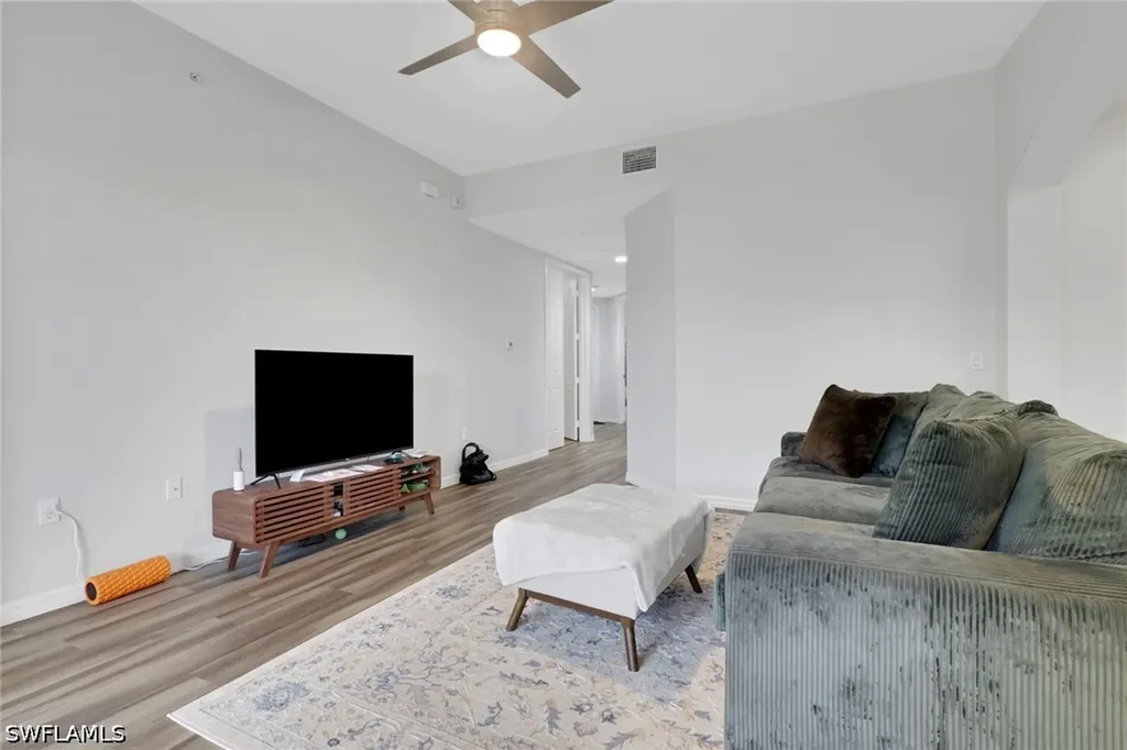 1335 Mariposa Circle Naples FL 34105