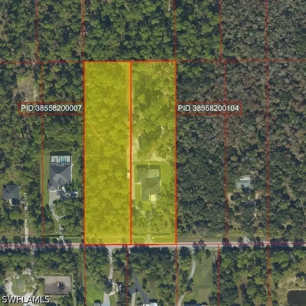 219 33rd Avenue NW Naples FL 34120