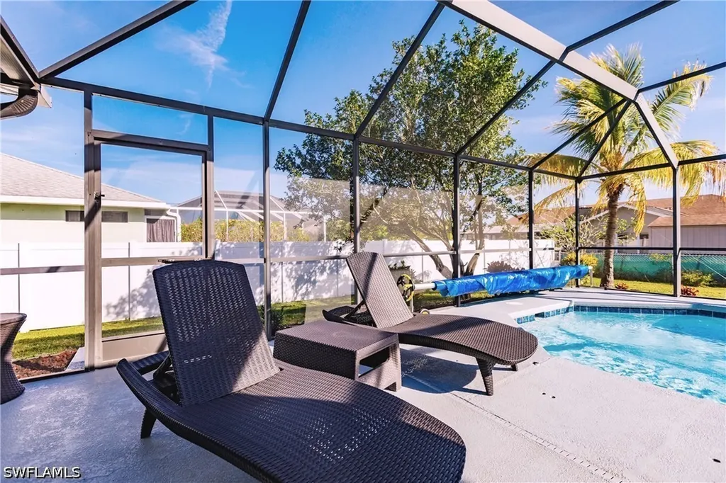 1019 SE 5th Place Cape Coral FL 33990