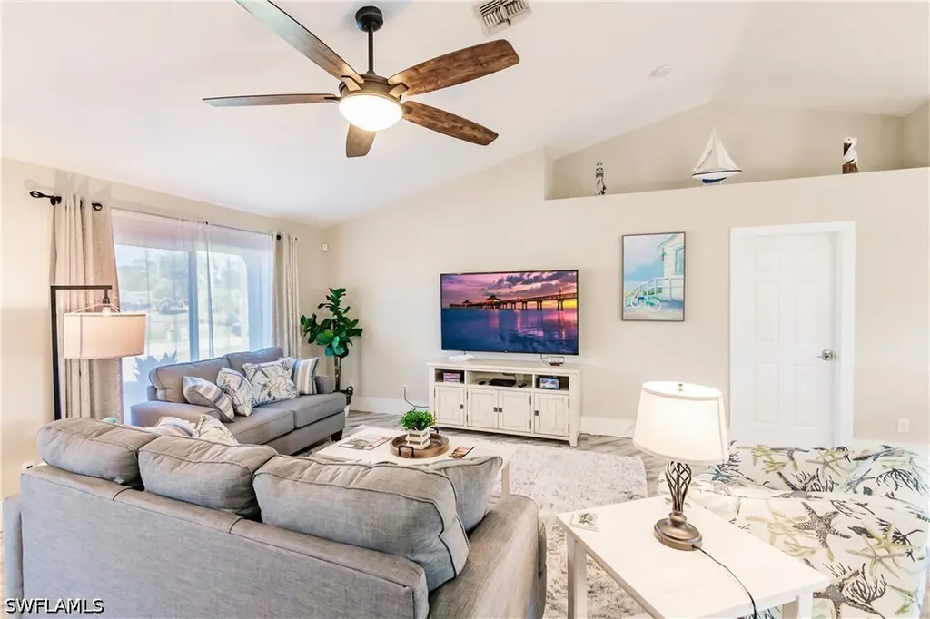1019 SE 5th Place Cape Coral FL 33990