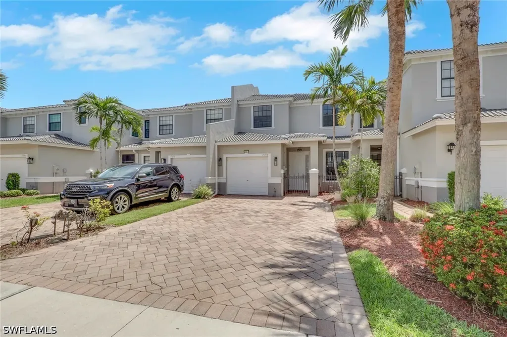 Naples FL, 15454 Summit Place Circle, Unit 125