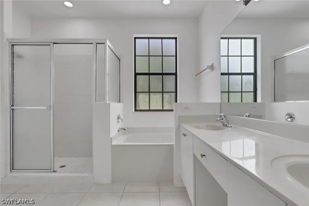15454 Summit Place Circle Naples FL 34119