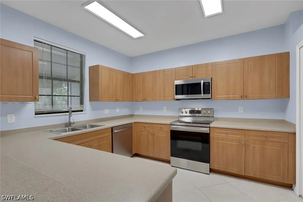 15454 Summit Place Circle Naples FL 34119