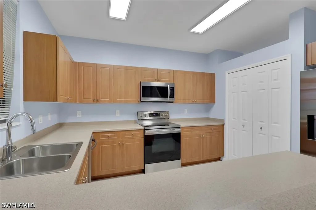 15454 Summit Place Circle Naples FL 34119