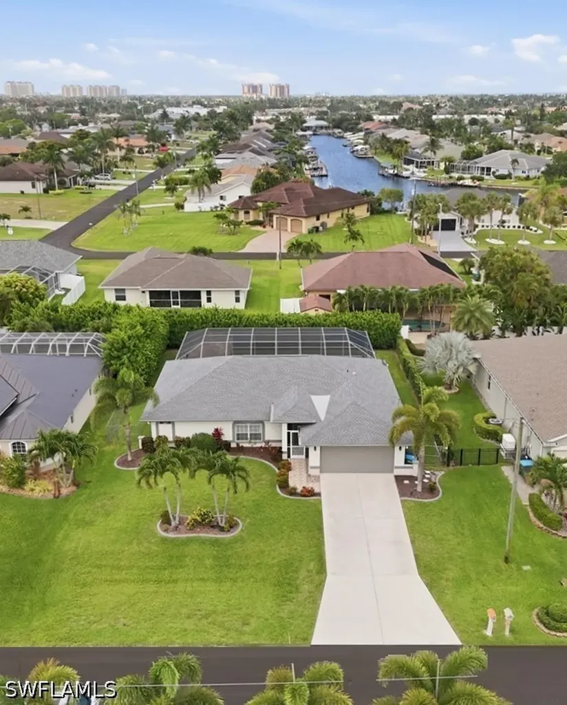 1704 SW 44th Terrace Cape Coral FL 33914