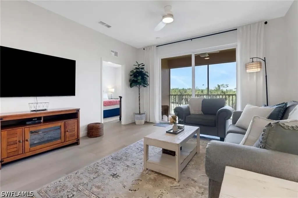 3830 Sawgrass Way Naples FL 34112