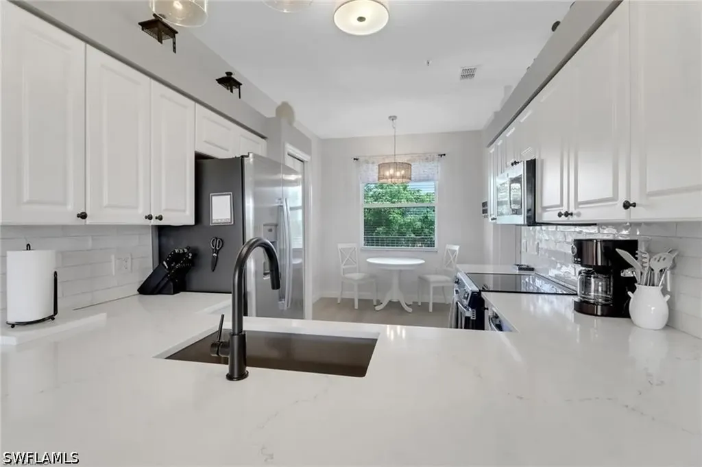 3830 Sawgrass Way Naples FL 34112