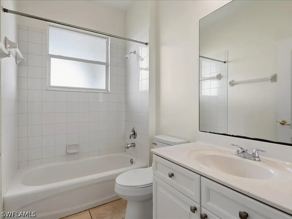 1817 Avian Court Naples FL 34119