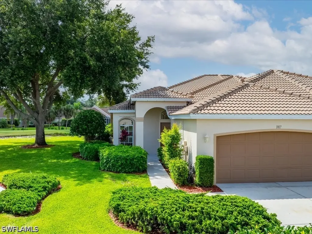 1817 Avian Court Naples FL 34119