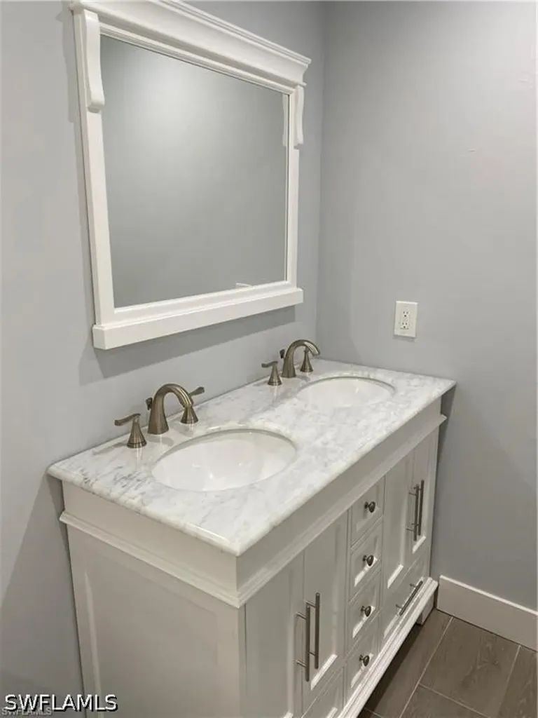 536 101st Avenue N Naples FL 34108