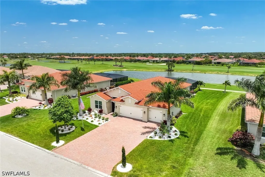 18699 Ensenada Drive Naples FL 34114