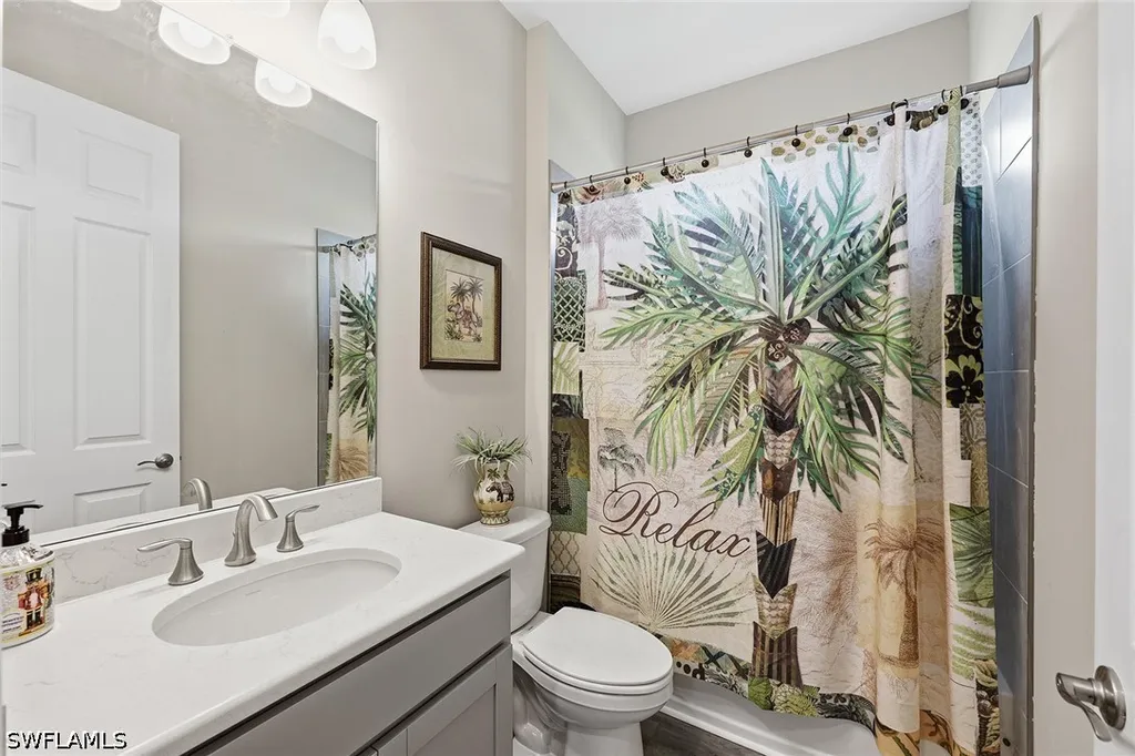 18699 Ensenada Drive Naples FL 34114