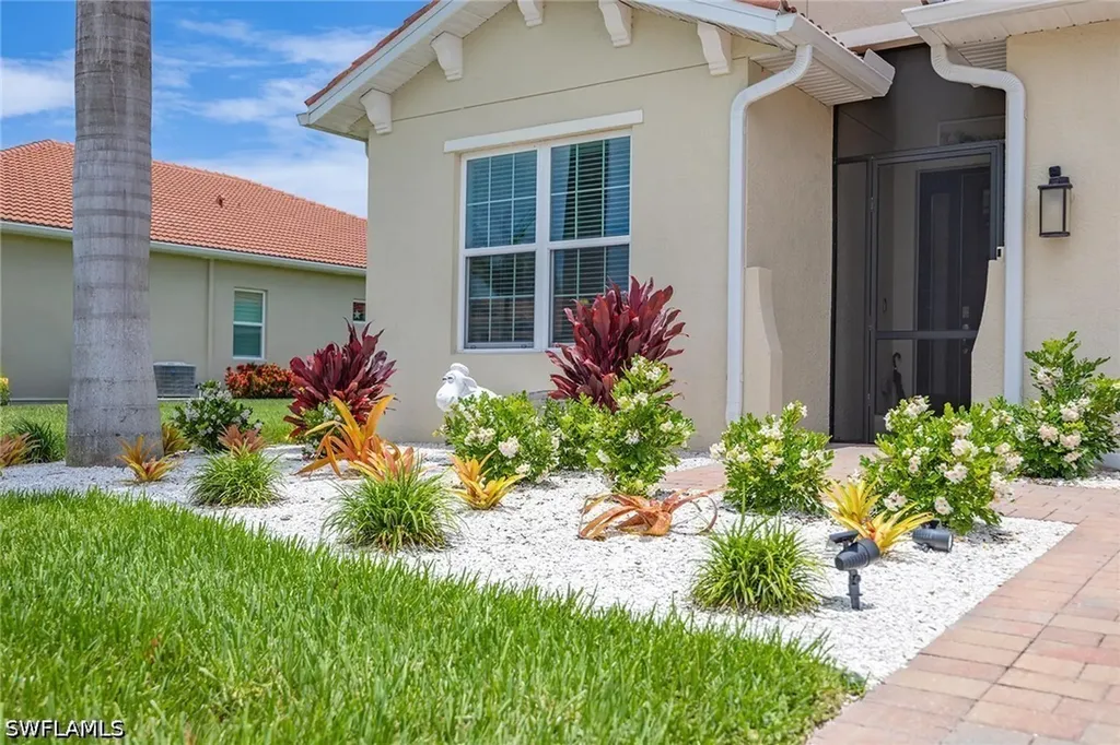 18699 Ensenada Drive Naples FL 34114