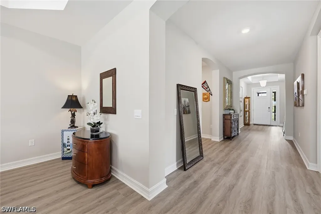 18699 Ensenada Drive Naples FL 34114