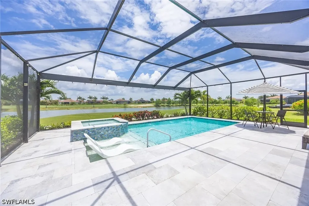 18699 Ensenada Drive Naples FL 34114