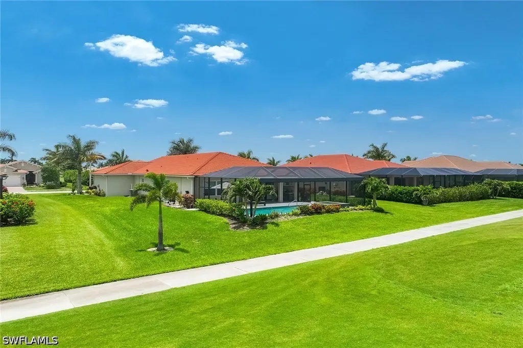 18699 Ensenada Drive Naples FL 34114