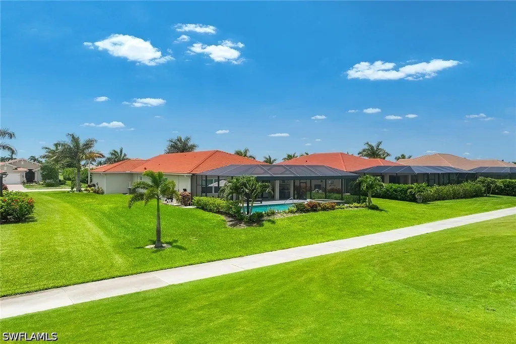 18699 Ensenada Drive Naples FL 34114