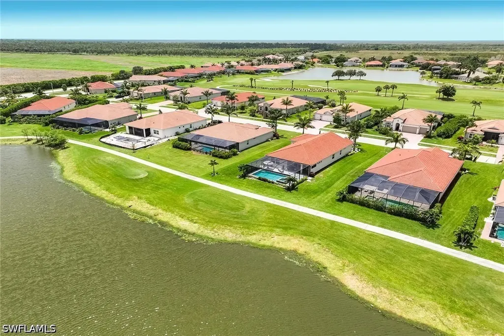 18699 Ensenada Drive Naples FL 34114