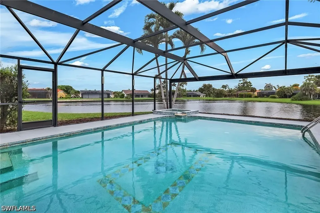 Bonita Springs FL, 28820 Trenton Court