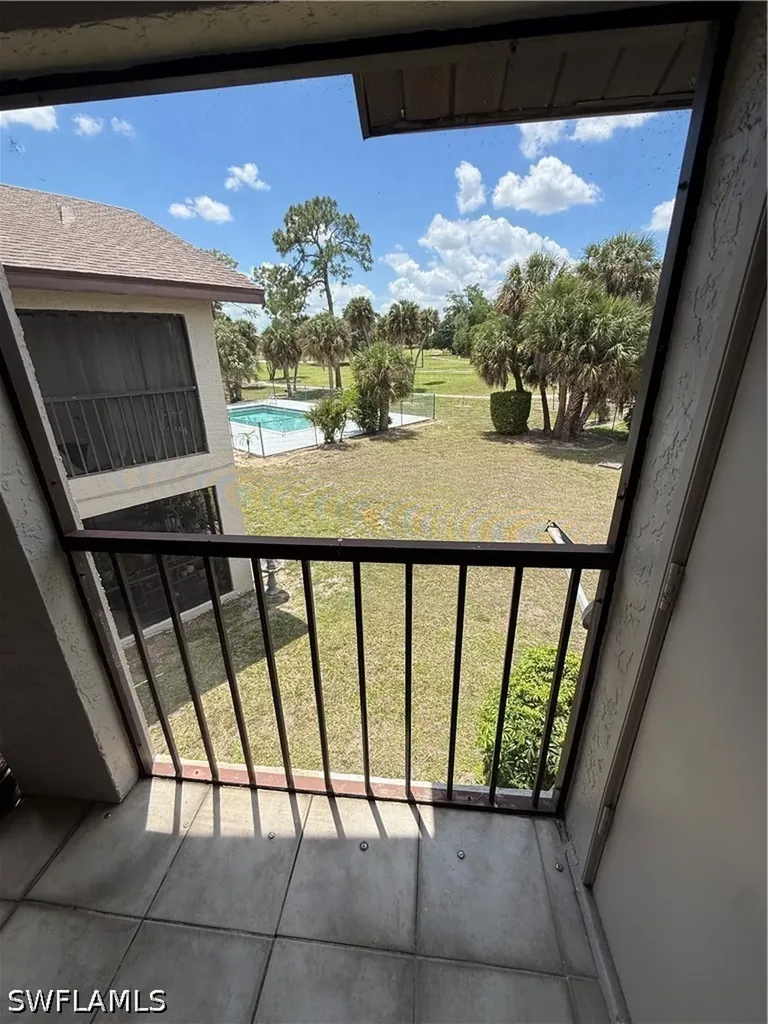 2221 E 5th St #21 5th Street Lee FL 33936