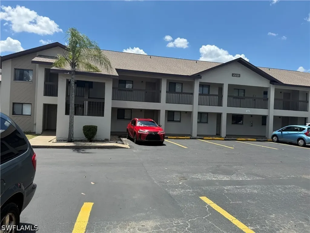 2221 E 5th St #21 5th Street Lee FL 33936