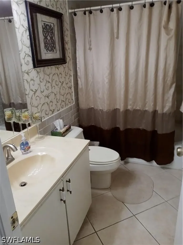 3001 Sandpiper Bay Circle Naples FL 34112