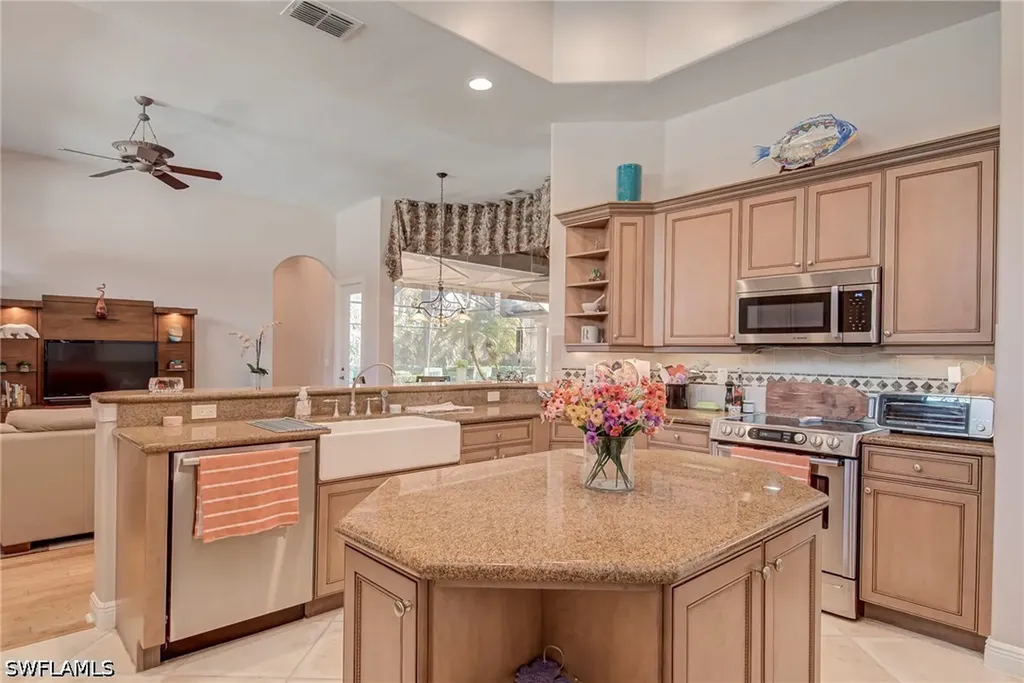 3126 Terramar Court Naples FL 34119