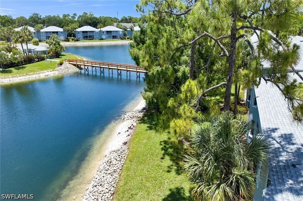 925 New Waterford Drive Naples FL 34104
