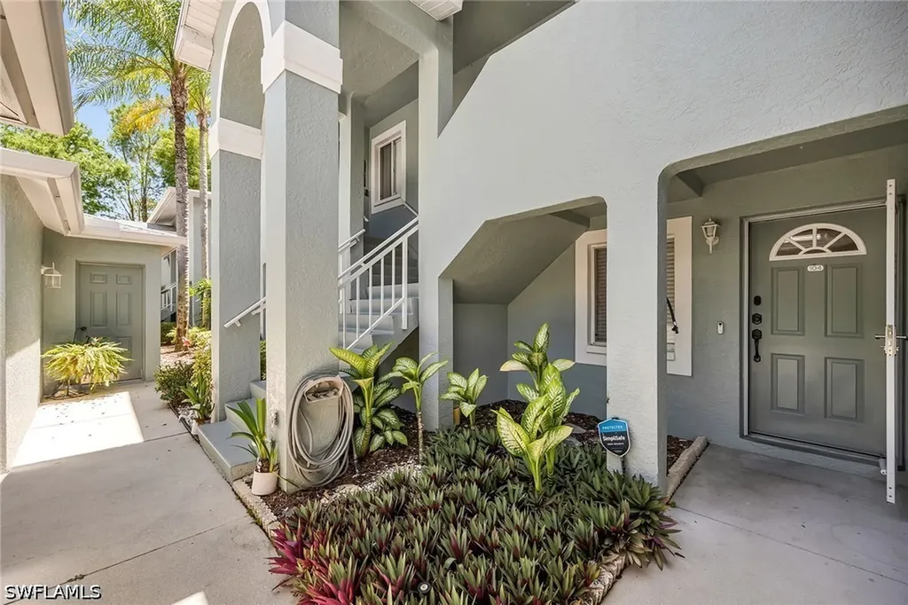 925 New Waterford Drive Naples FL 34104