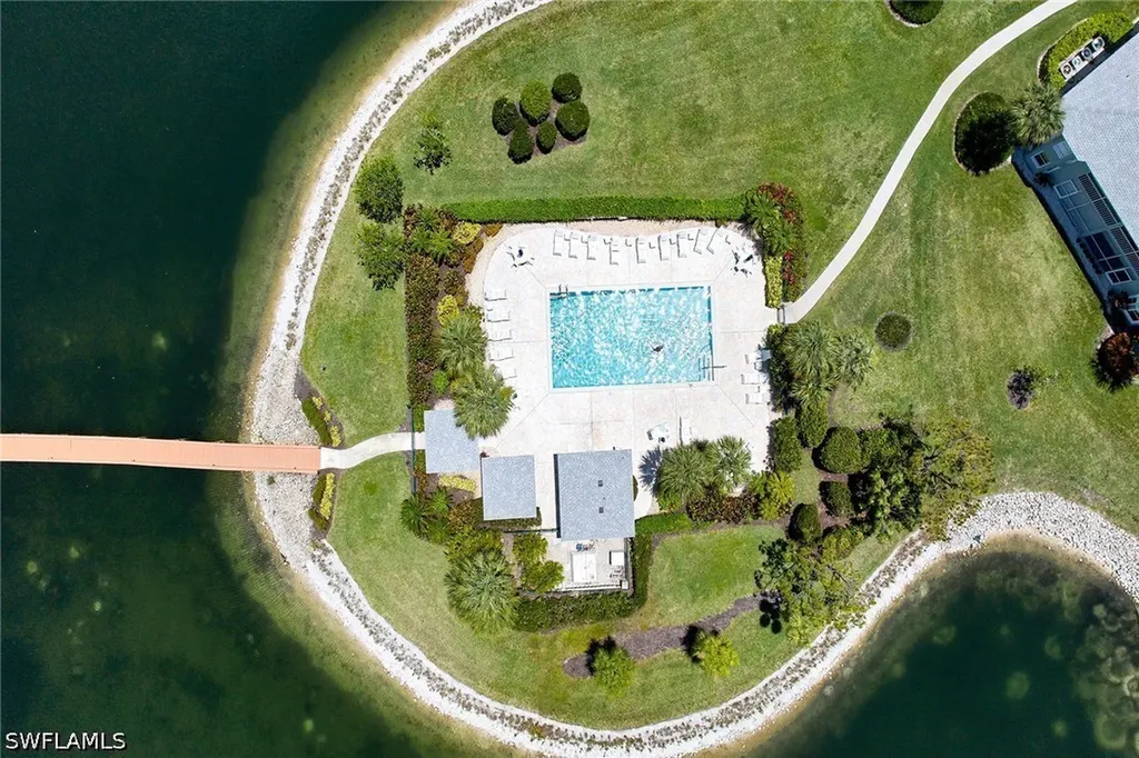 925 New Waterford Drive Naples FL 34104