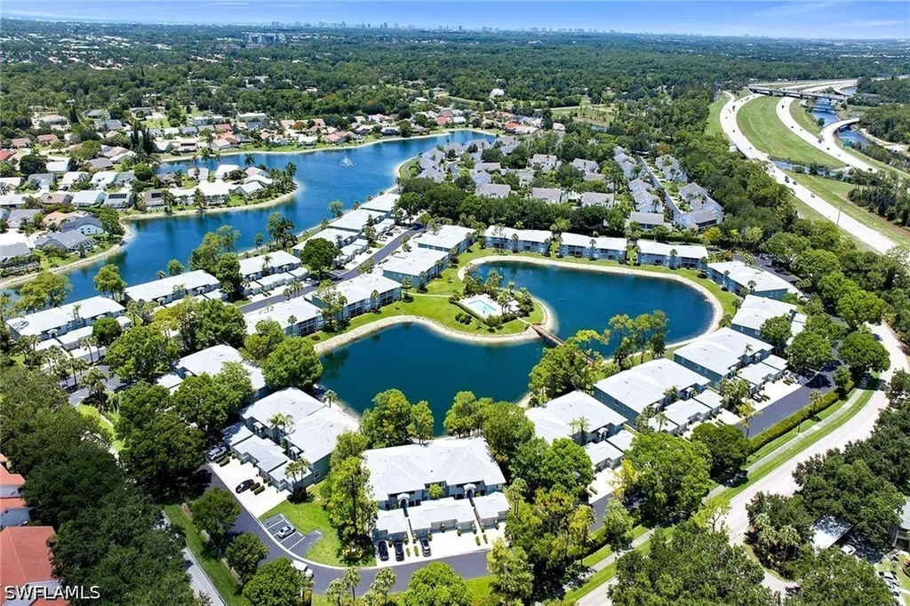 925 New Waterford Drive Naples FL 34104