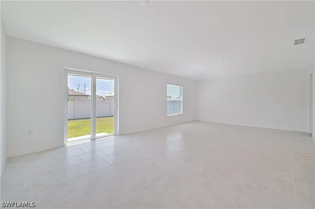 2901 SW 18th Place Cape Coral FL 33993