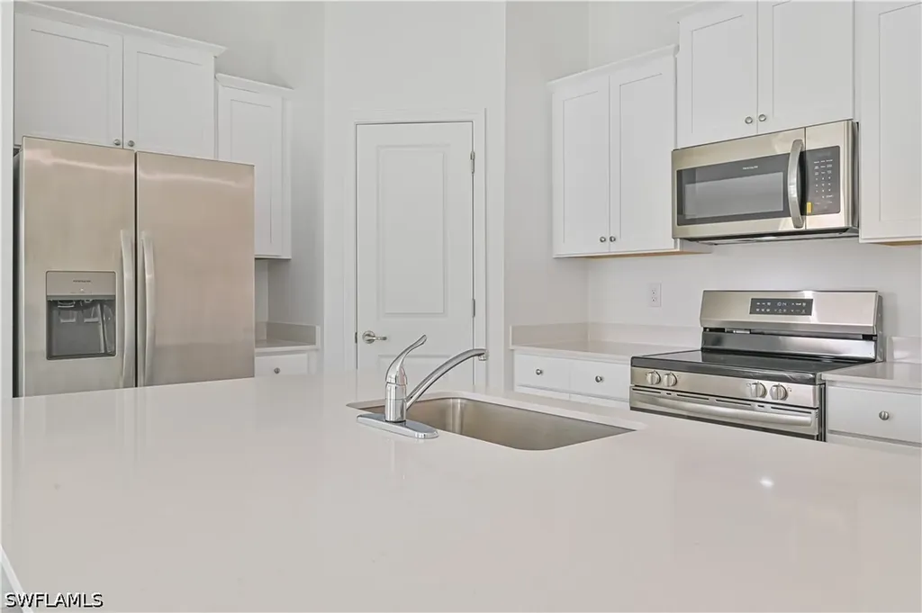 2901 SW 18th Place Cape Coral FL 33993