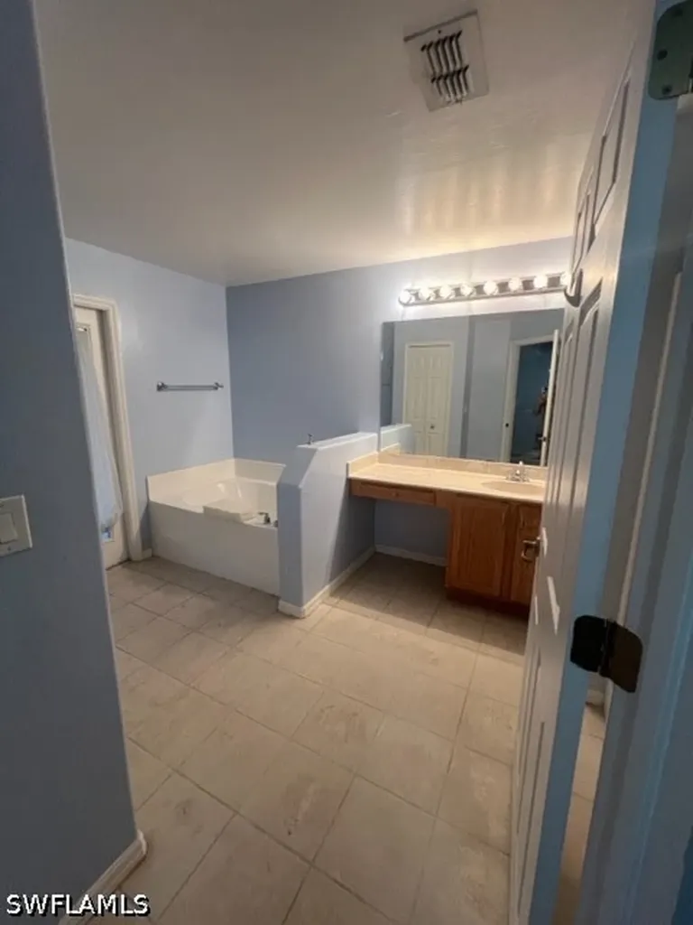 2901 SW 18th Place Cape Coral FL 33993