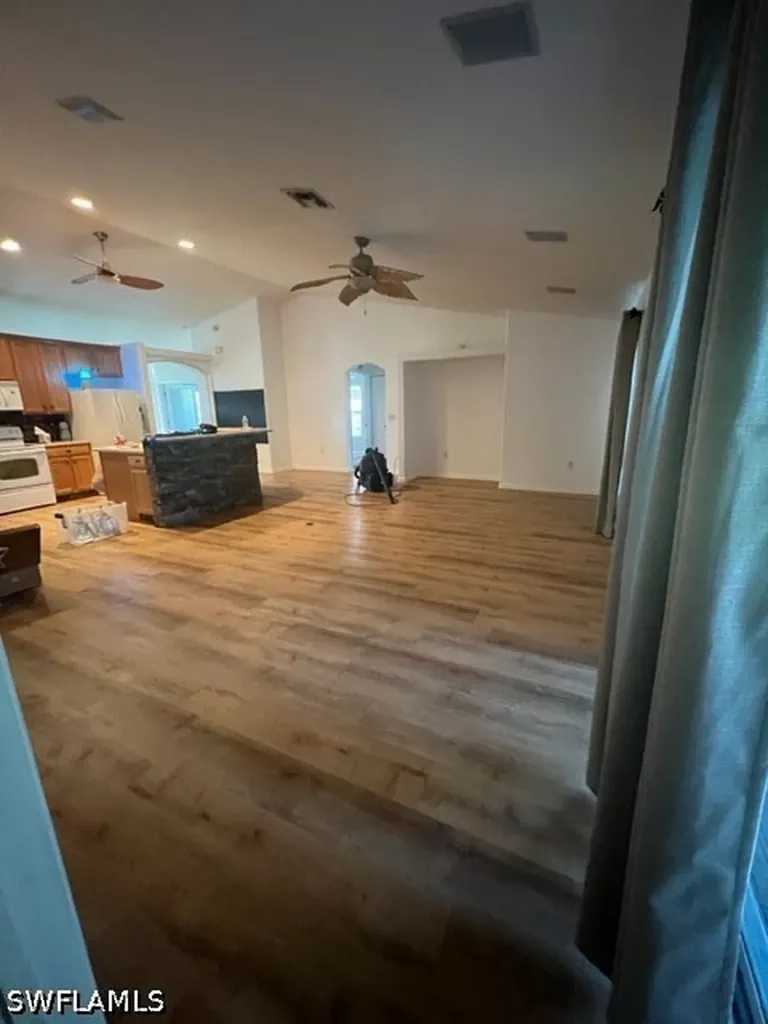 2901 SW 18th Place Cape Coral FL 33993