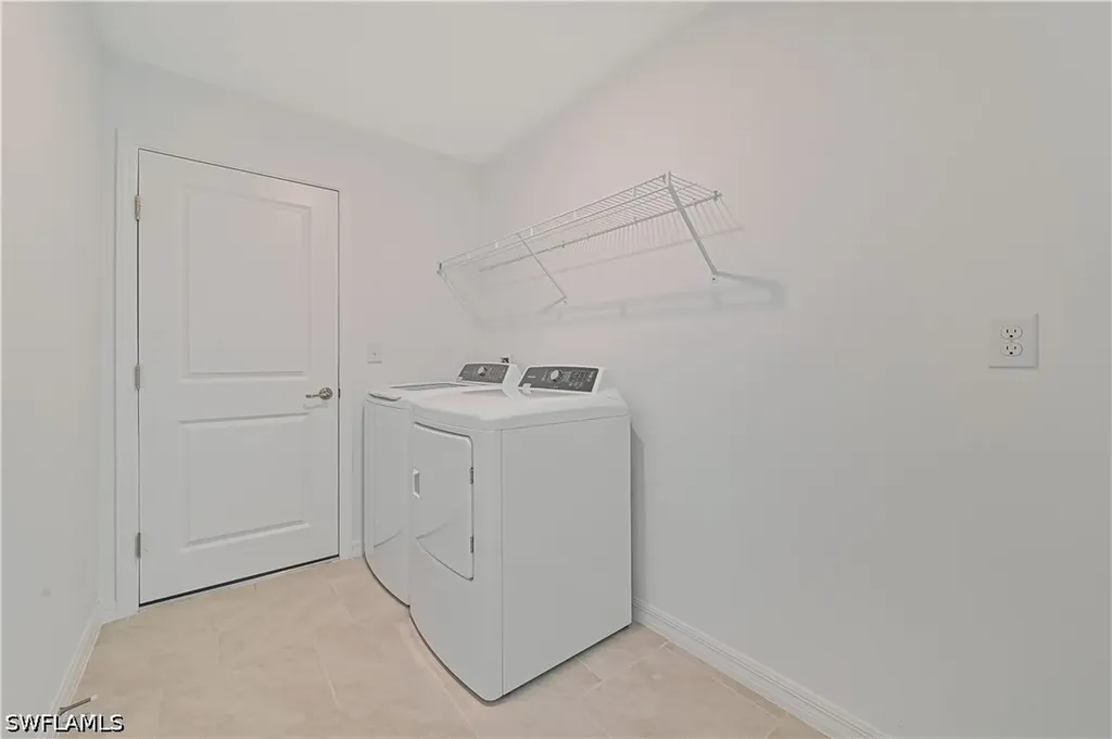 2901 SW 18th Place Cape Coral FL 33993