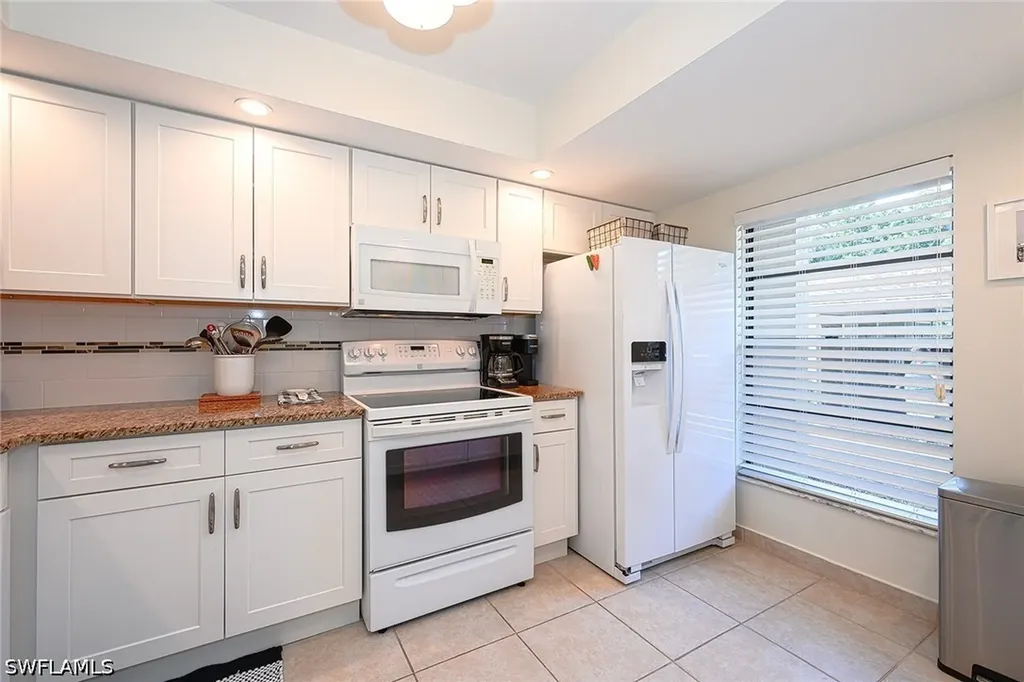 135 Cypress Way E Naples FL 34110