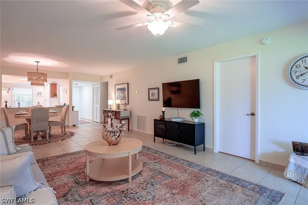 135 Cypress Way E Naples FL 34110