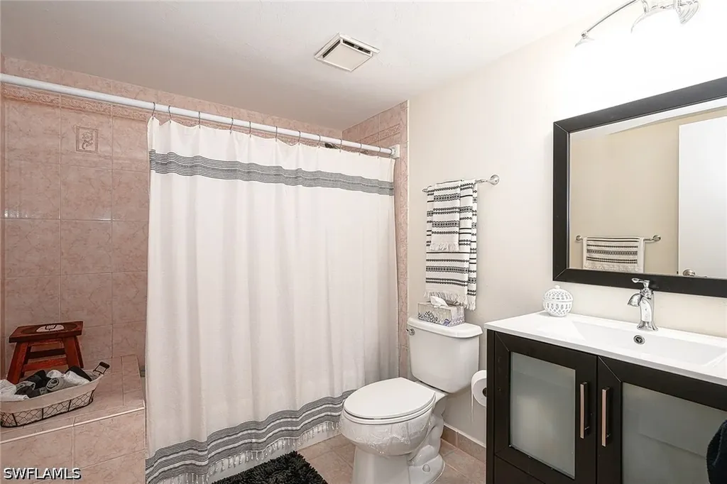 135 Cypress Way E Naples FL 34110